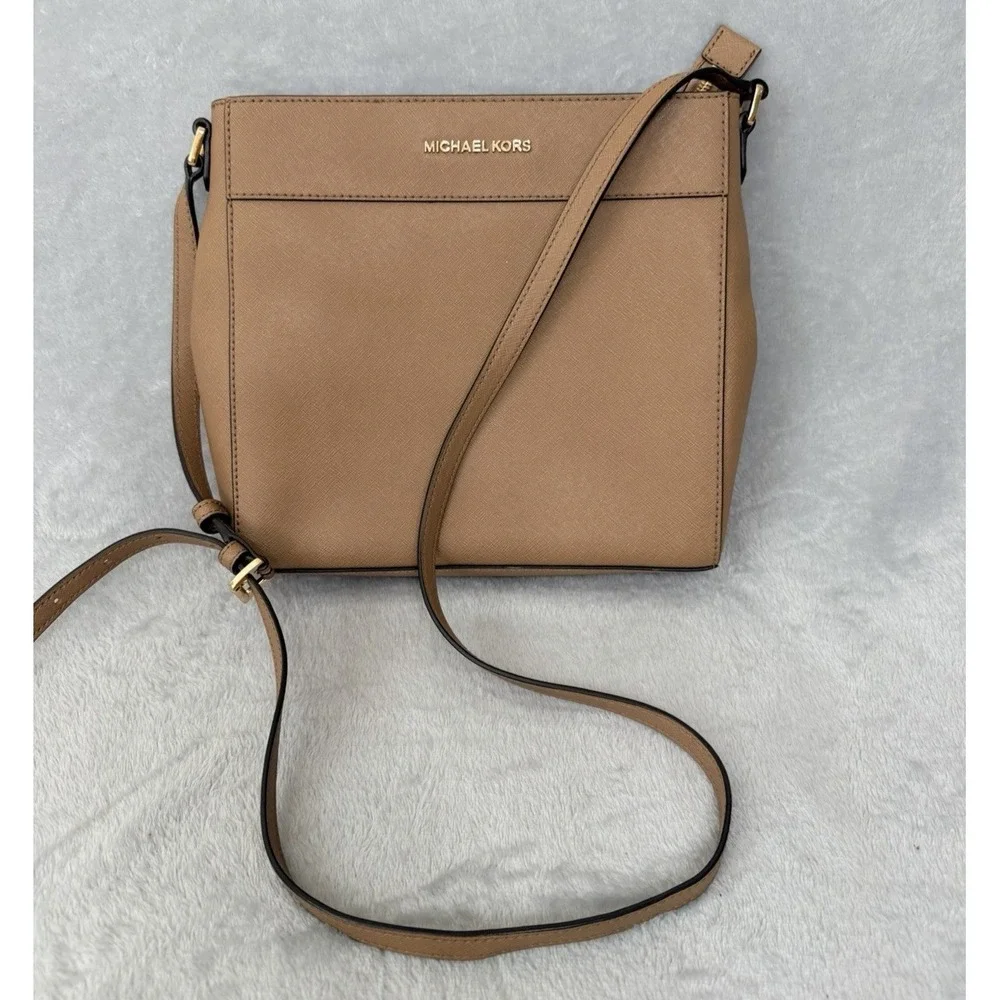 Michael Kors Jet Set Travel Messenger Bag Brown Pebbled Leather Bag Crossbody